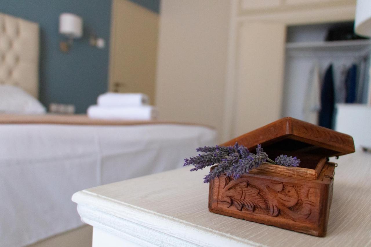 Helen Hotel Poros Town ภายนอก รูปภาพ