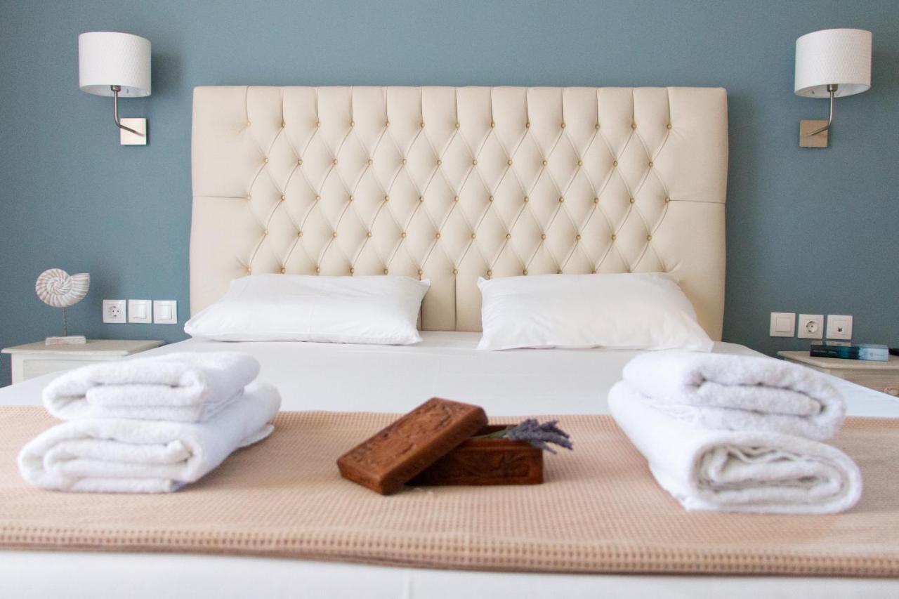 Helen Hotel Poros Town ภายนอก รูปภาพ
