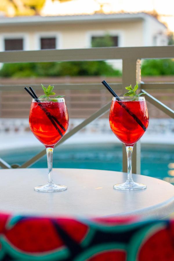 Helen Hotel Poros Town ภายนอก รูปภาพ