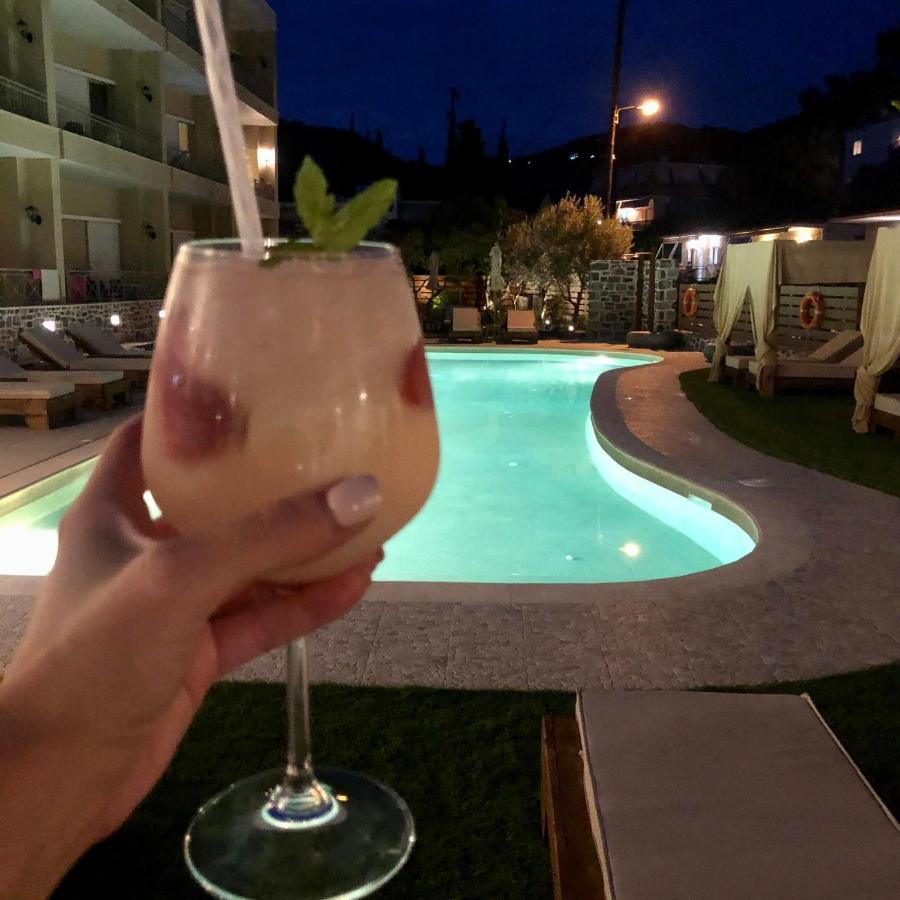 Helen Hotel Poros Town ภายนอก รูปภาพ