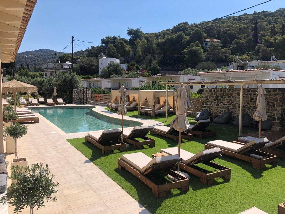Helen Hotel Poros Town ภายนอก รูปภาพ