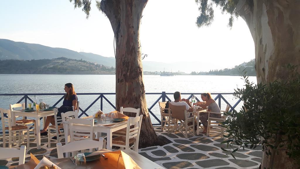 Helen Hotel Poros Town ภายนอก รูปภาพ