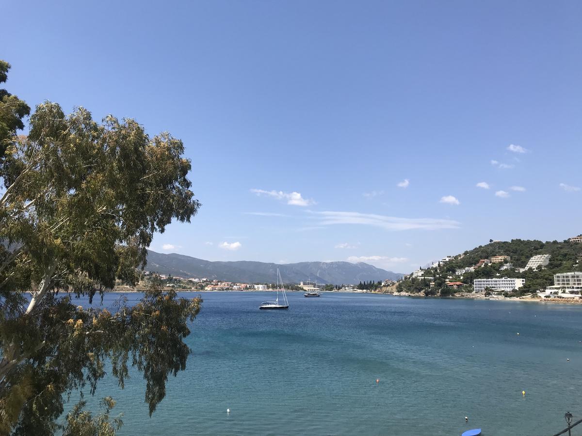 Helen Hotel Poros Town ภายนอก รูปภาพ