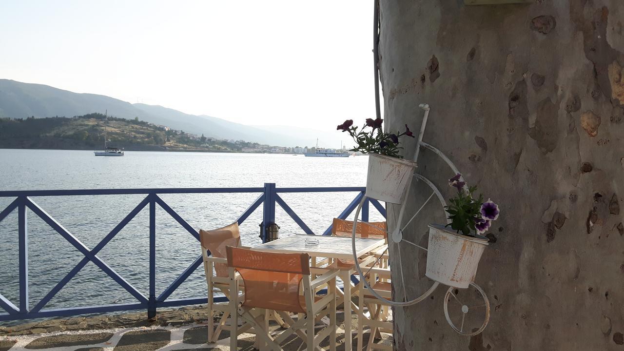 Helen Hotel Poros Town ภายนอก รูปภาพ